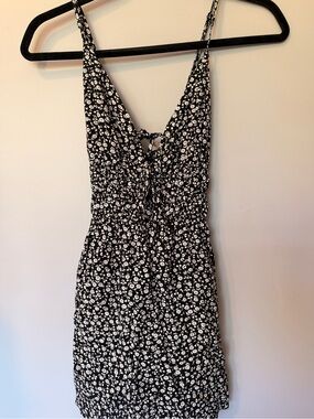 Garage Black & White Floral Tie-Back Mini Romper